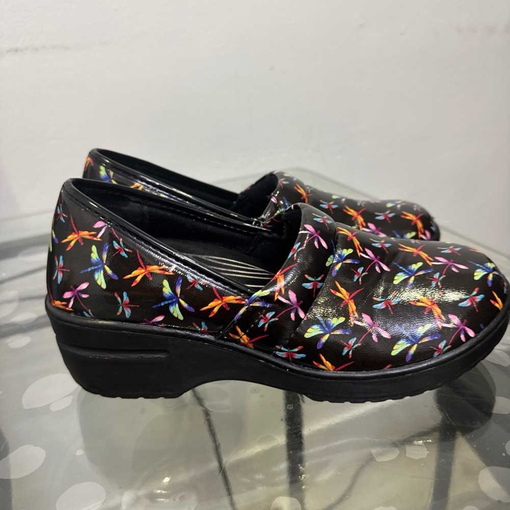 easy street Black Multicolor Dragonfly Slip-On Loafers - Picture 5 of 8